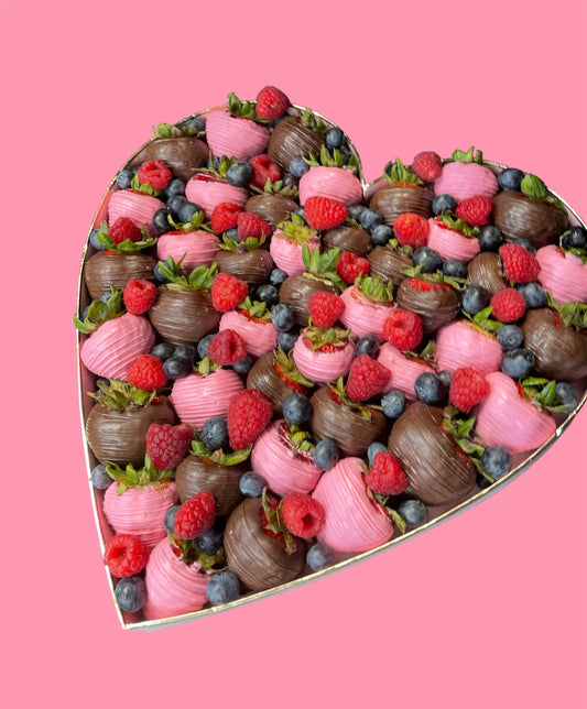 Large Dipped Mixed Berry Heart Tray